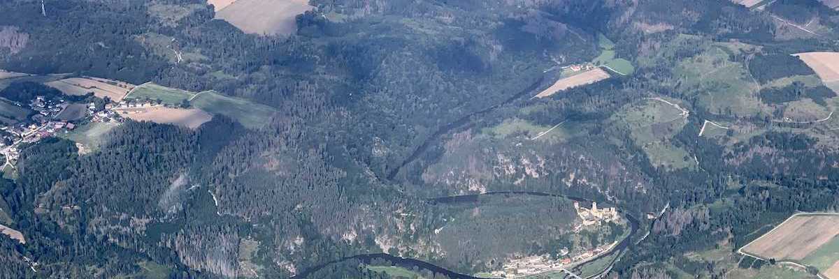 Verortung via Georeferenzierung der Kamera: Aufgenommen in der Nähe von Gemeinde Ludweis-Aigen, Österreich in 2000 Meter